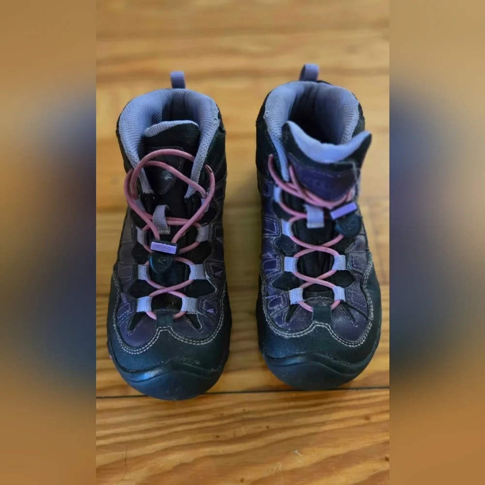 Kids Purple High-Top Outdoor Sneakers with Pink Laces
